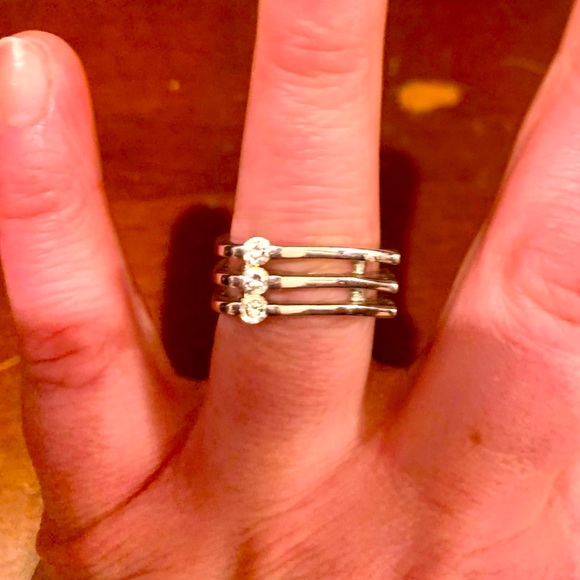 Silver ring - Picture 1 of 2